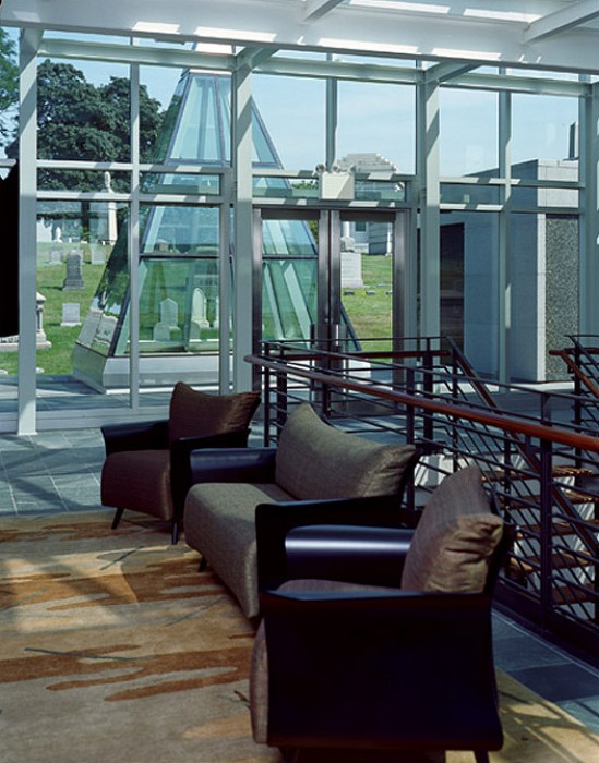 Hillside IV, seating area with view of a pyramid skylight Credit: Jonathan Wallen